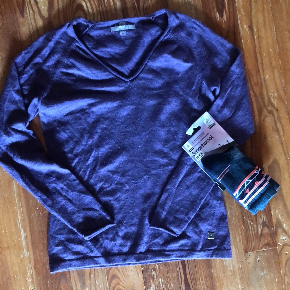 Smartwool Bundle: Women’s Sweater AND Socks